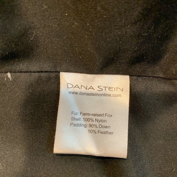 Black Dana Stein Puffer Vest with Fur Collar - Picture 6 of 7
